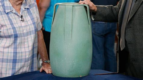 antique roadshow teco vase